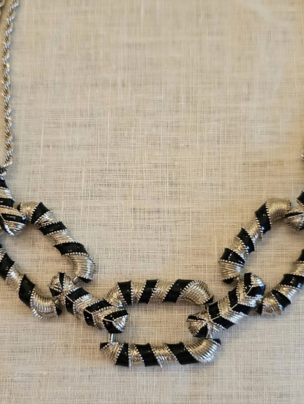 Vintage Liz Claiborne Statement Bib Necklace Silver Link Black Enamel 18"